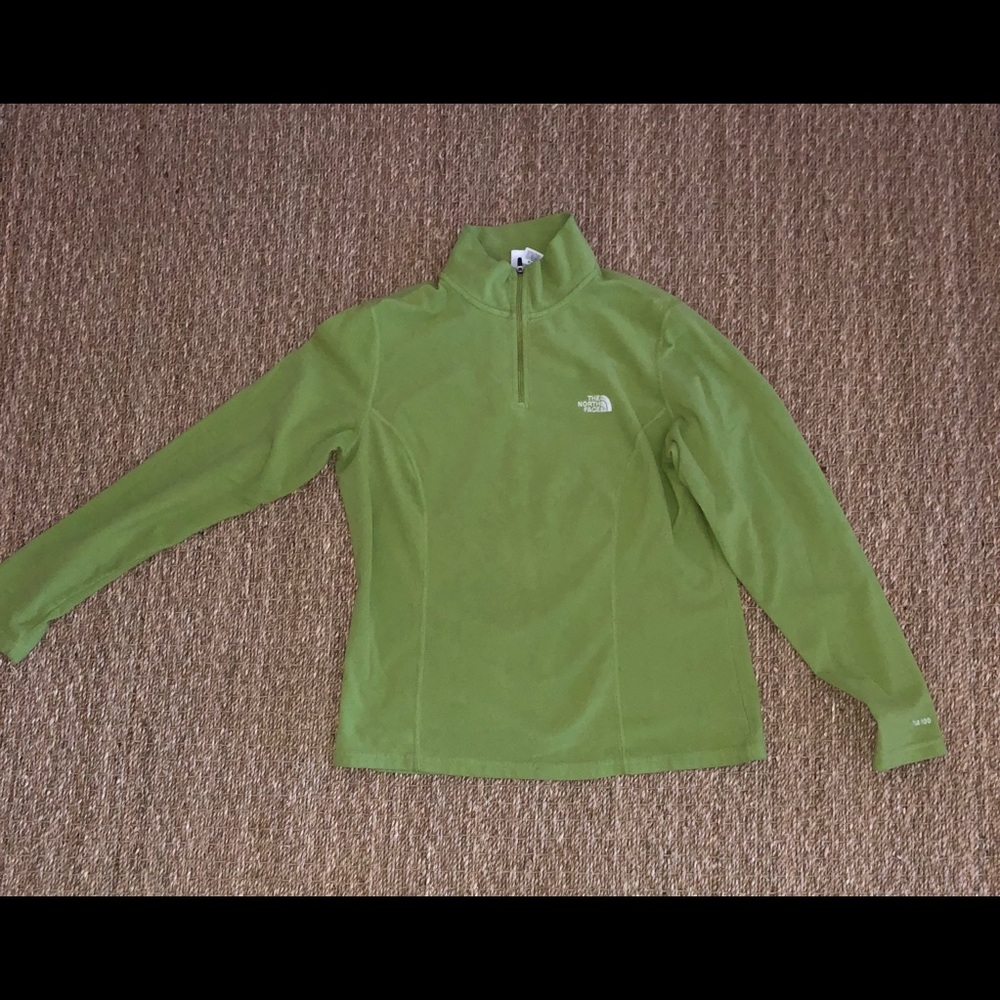 Light green north face pull over fleece